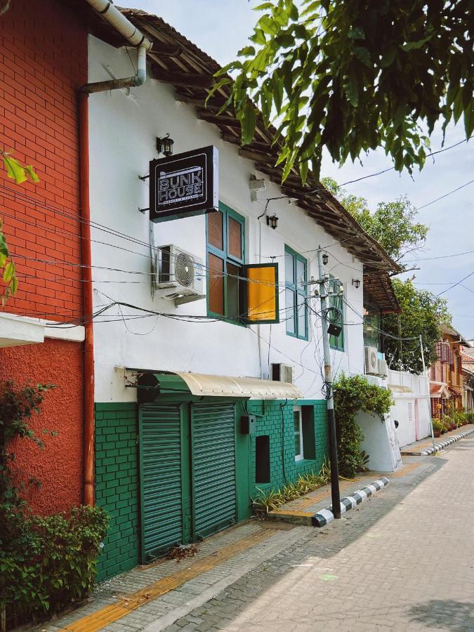 Bunk House Fort Kochi Exterior photo